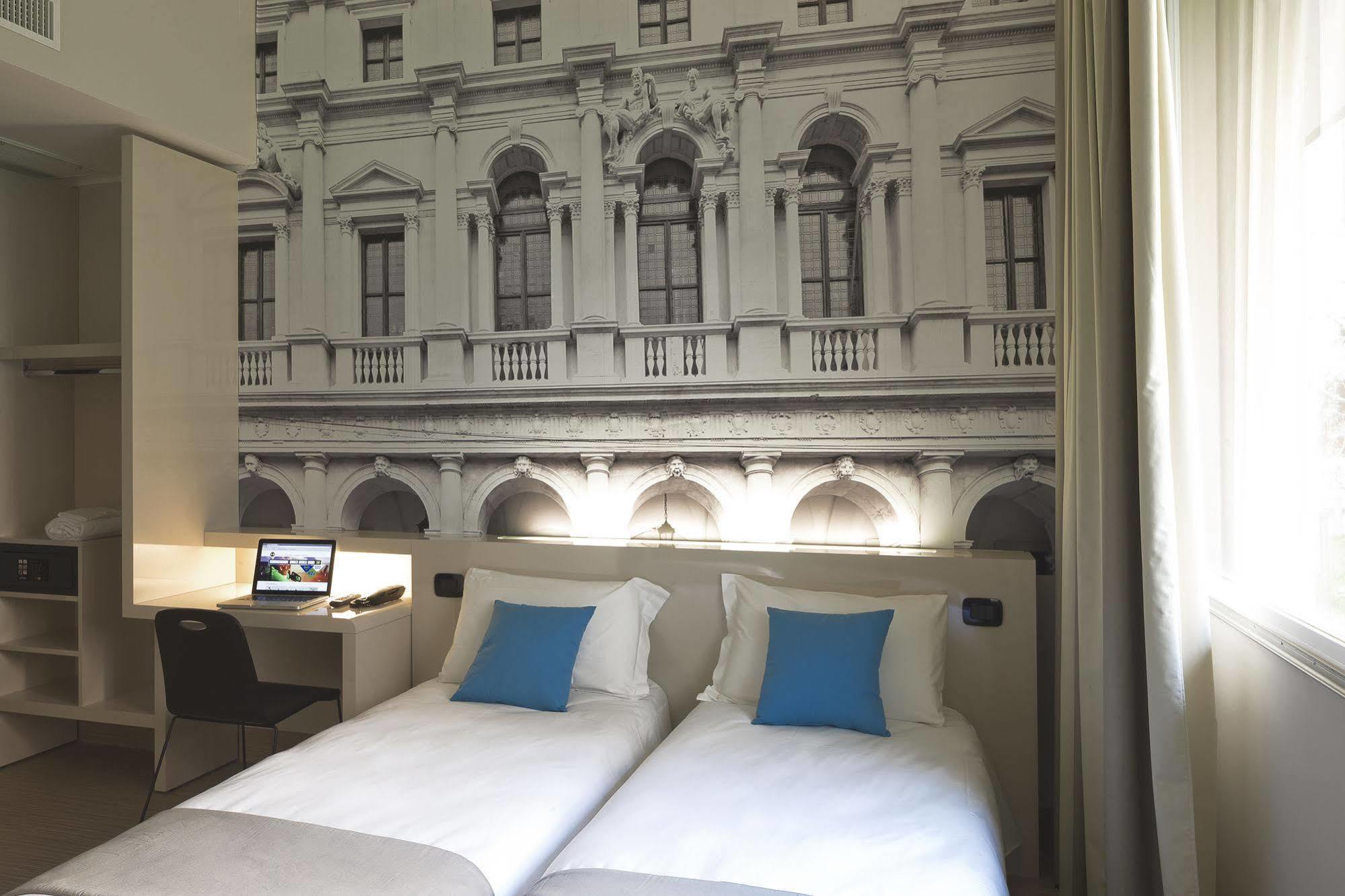B&B Hotel Bergamo City Exterior foto